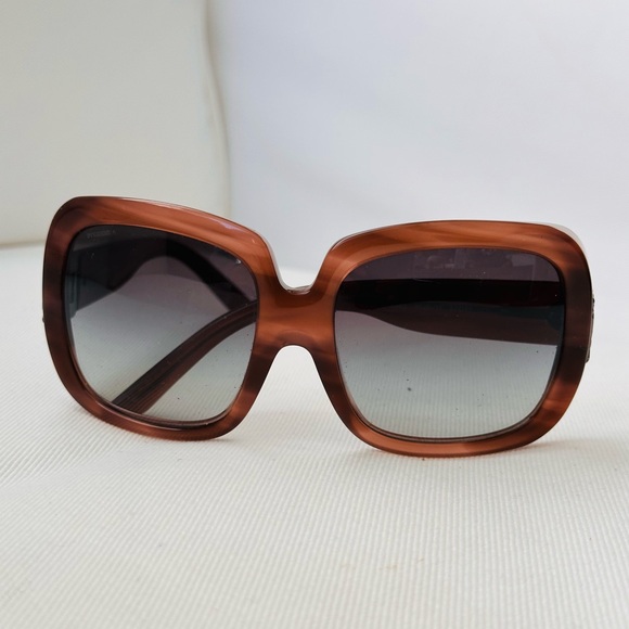 BURBERRY Brown Sunglasses - Picture 1 of 8